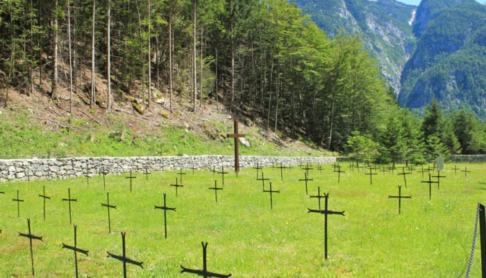 trenta-military-cemetery